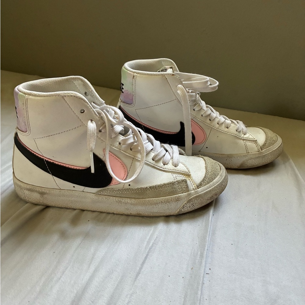 Nike Blazer Sneakers